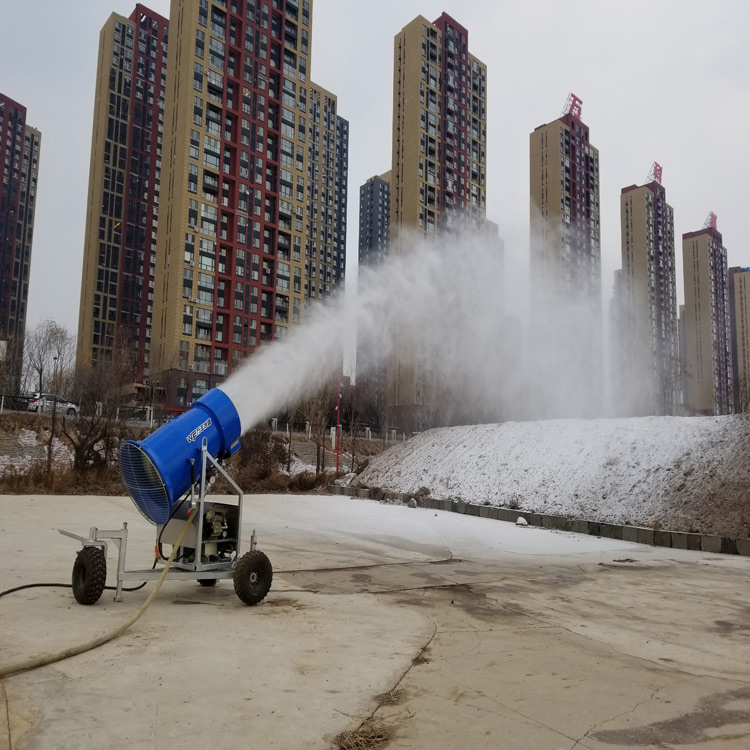 造雪機 造雪機
