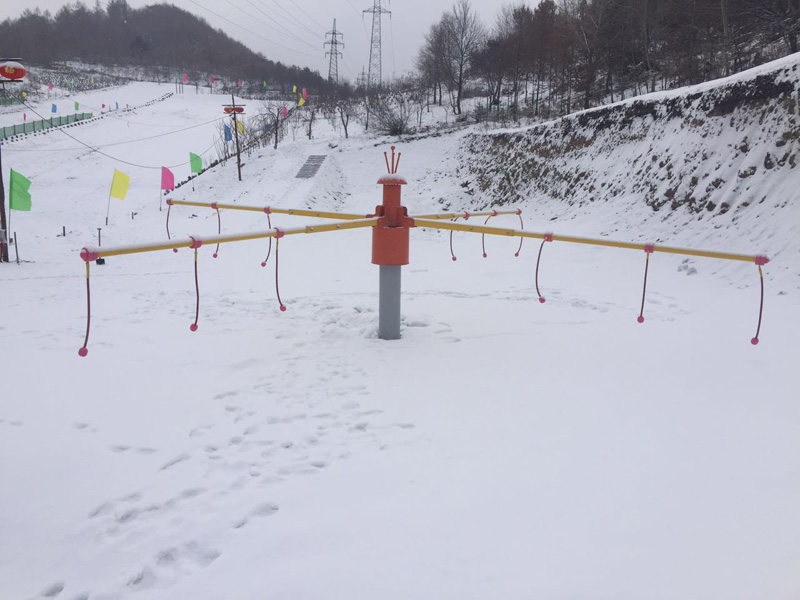 雪地轉(zhuǎn)轉(zhuǎn) 雪地轉(zhuǎn)轉(zhuǎn)